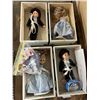 Image 2 : Jennie Collector Dolls  4  X/2 Folding Cases