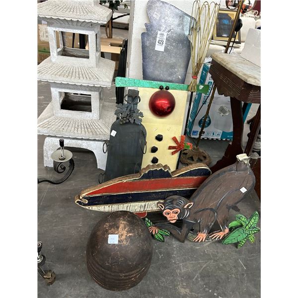 Metal Snowman Décor w/Wine Rack, Wooden Fish, Clay Sphere, Monkey Décor (Monkey