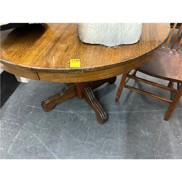 Old Oak Round Pedestal Dining Table w/One Dining Chair