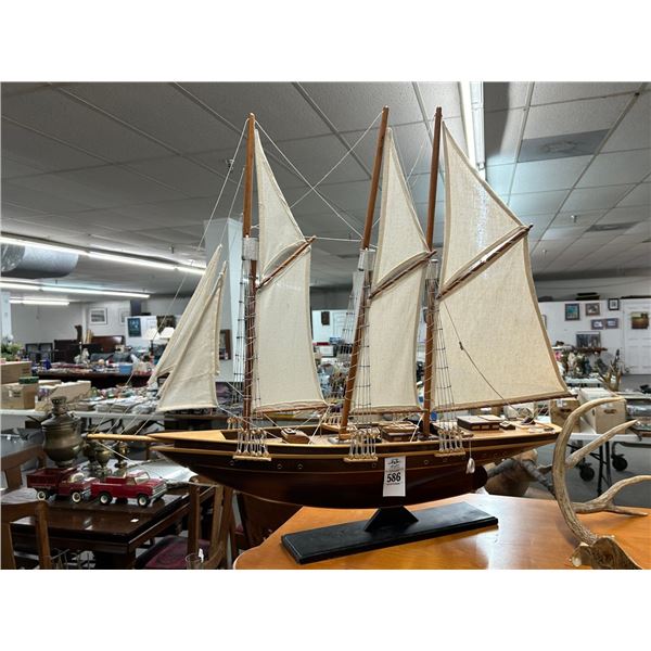 Sailboat Model
