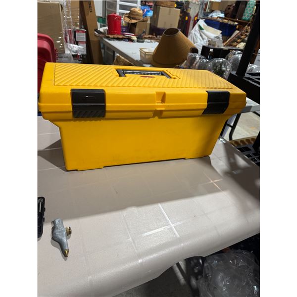 Rubbermaid toolbox