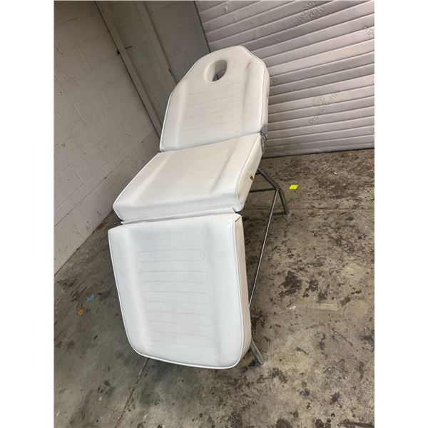 Adjustable Massage Table