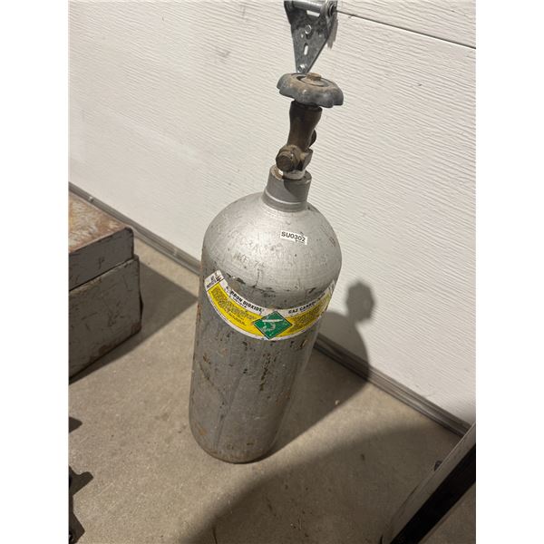 Carbon dioxide tank full