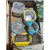 Image 1 : Storage containers