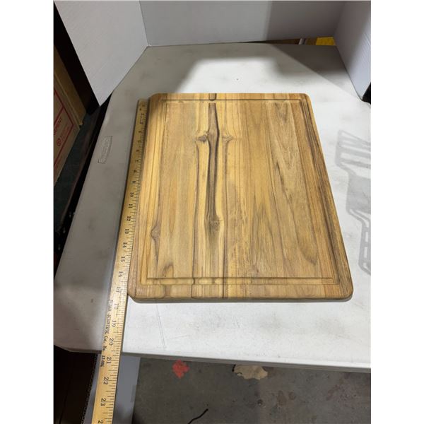 Wood cutting board