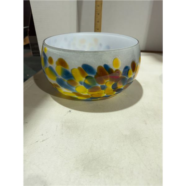 Glass bowl