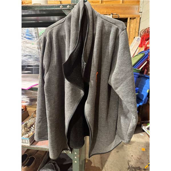 New xxl sweater item