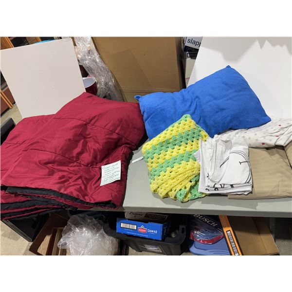 Queen duvet cover and two matching pillowcases two twin comforters queen fitted sheet and pillowcase