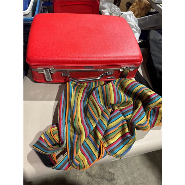 Vintage TIARA American tourist suitcase Withe dust cover