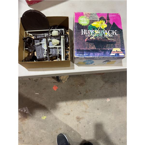 Hunchback of Notre Dame glow-in-the-dark plastic assembly