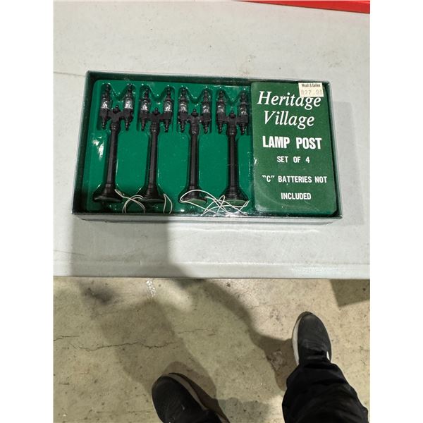 Heritage Village lamp, post set of four