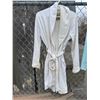 Image 1 : UGG size small robe needs cleaning