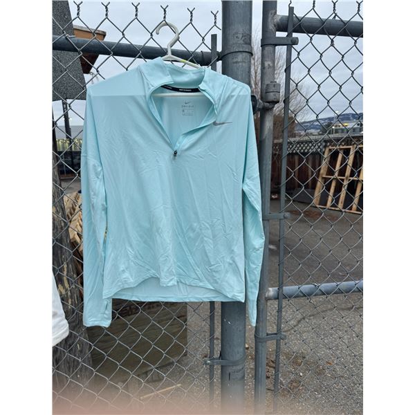 Nike running dry fit, medium