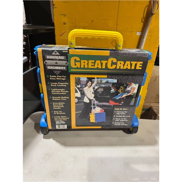 Folding portable crate
