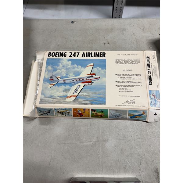 Boeing 247 airliner model 1/72