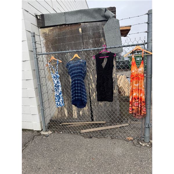 4 dresses assorted size