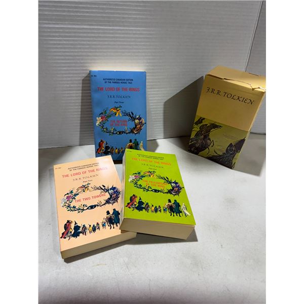 Rare J.R.R. Tolkien Lord of the rings box set 1974
