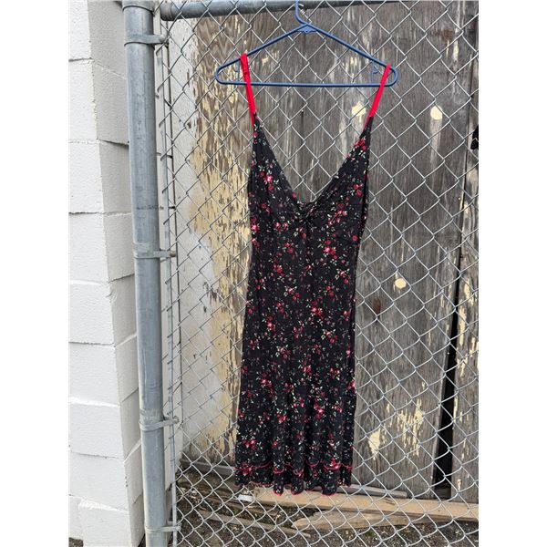 Dress size not shown