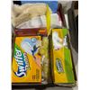 Image 1 : Swiffer and other cleaning items