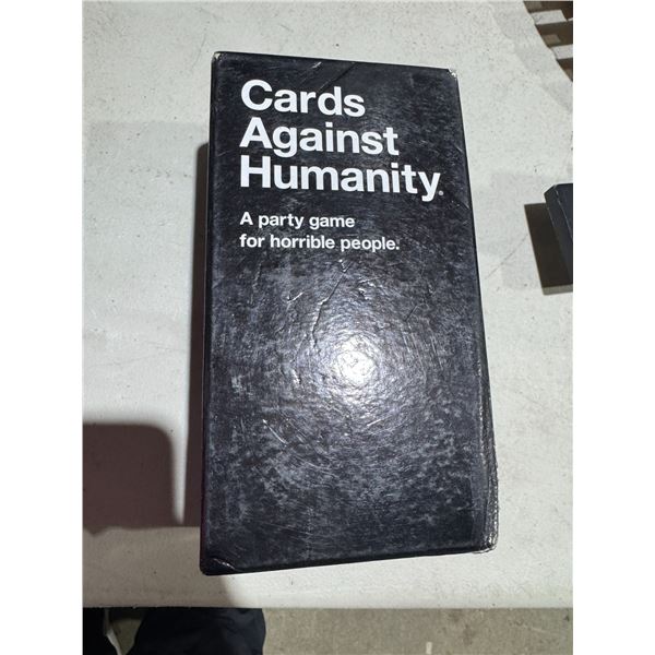 Cards against humanity, party game