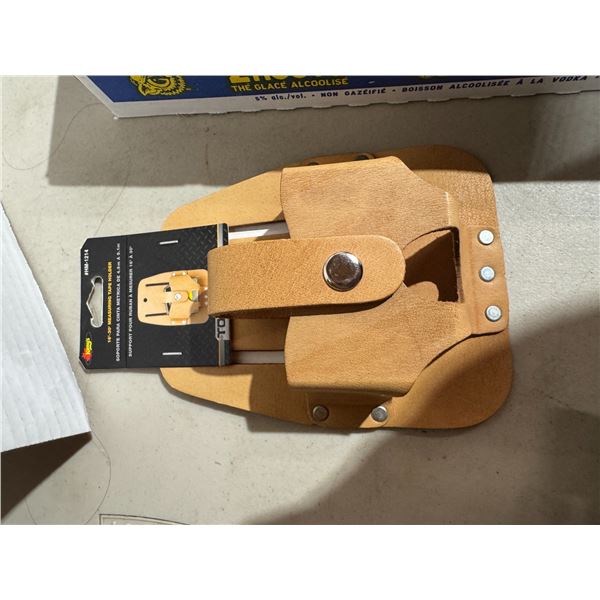 Kuny's tape measure holder