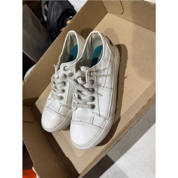 Blowfish shoes size not shown maybe 7/8?