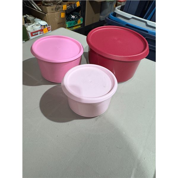 Tupperware container containers