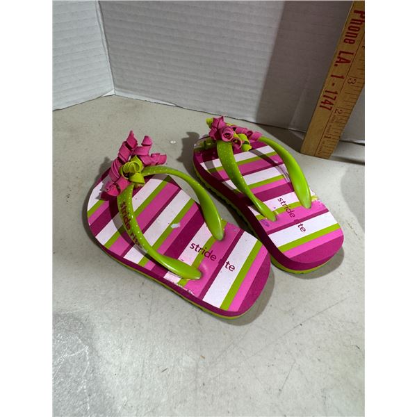 Stride rite flip-flops toddler 5–6
