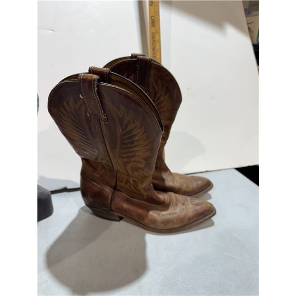 Boots size 6.5