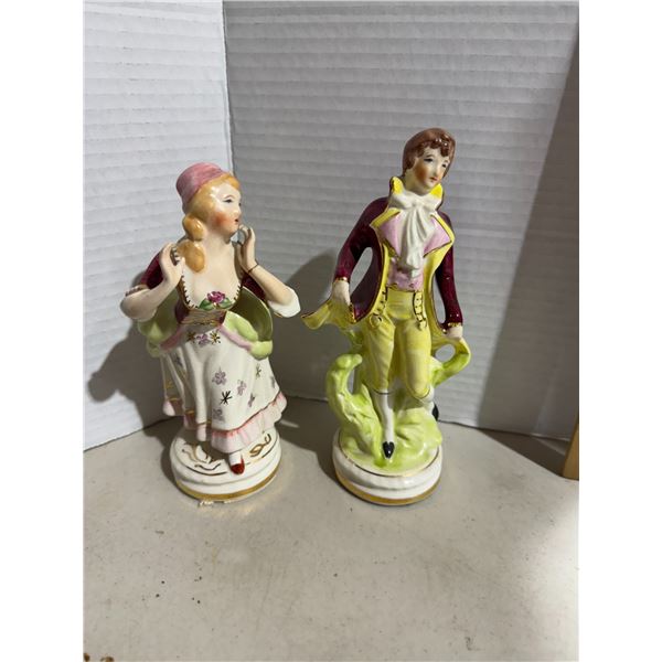 Figurines