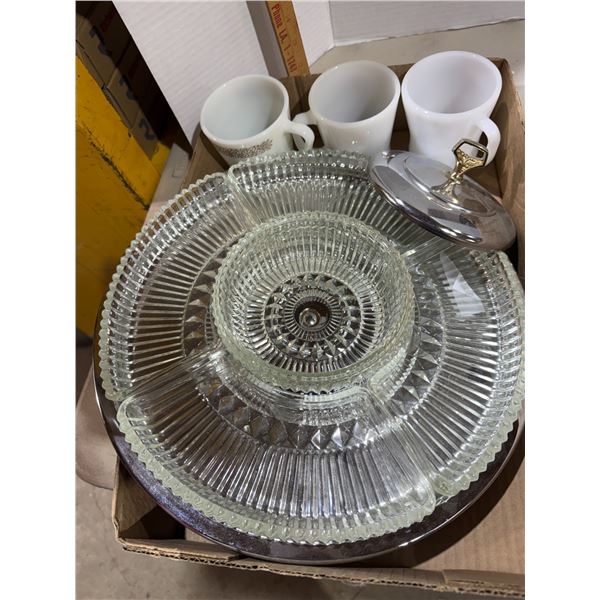 Lazy Susan server and mugs