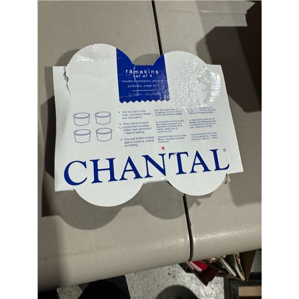 Set a four ramekins blue