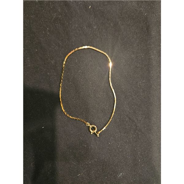 thin gold style braceelet
