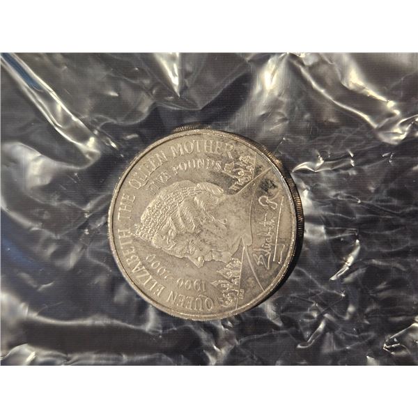 2000 Queen mother 5 pound coin