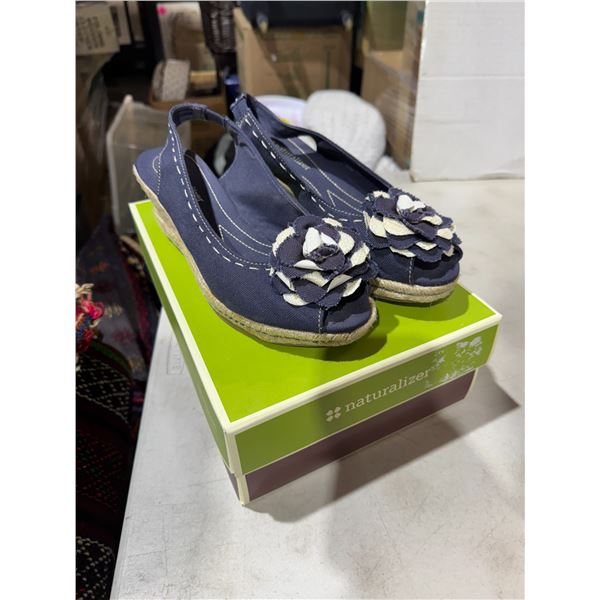 Shoes size 8.5 Naturalizer