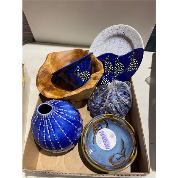 Blue dishware/decor and Burlwood bowl