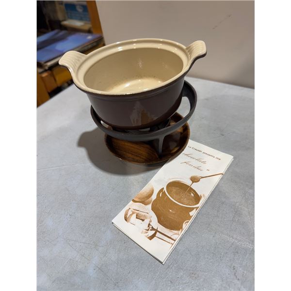 Le Creuset  chocolate fondue pot