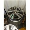 Image 12 : Wheels and Tire Locker