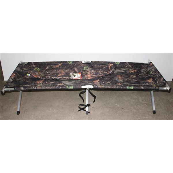 ALUMINUM FRAME MILITARY STYLE COLLAPSIBLE COT