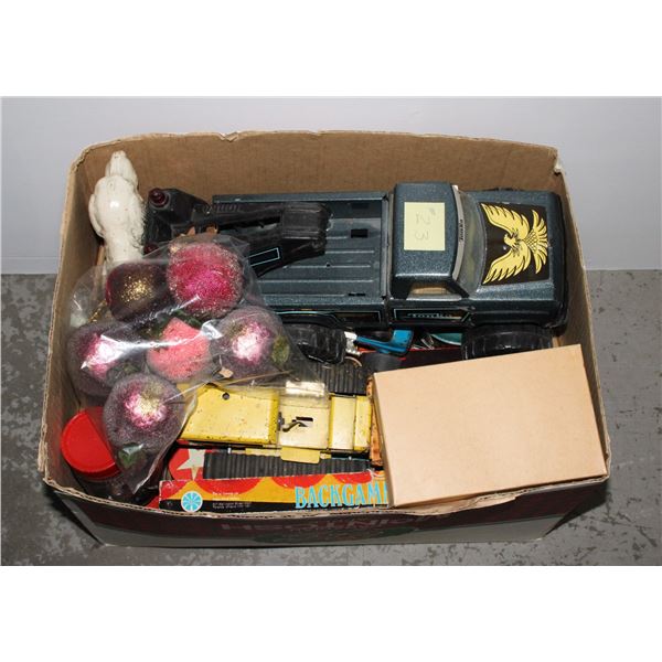 ANTIQUE/ VINTAGE TOYS INCLUDING TONKA