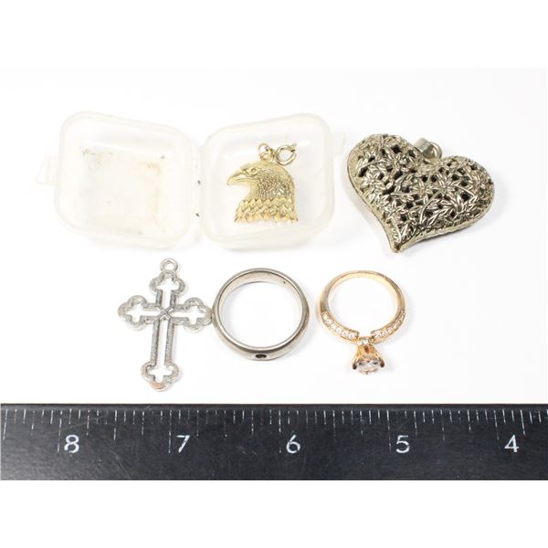 VINTAGE LOT SOUVENIRS