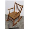 Image 1 : CHILDS ROCKING CHAIR