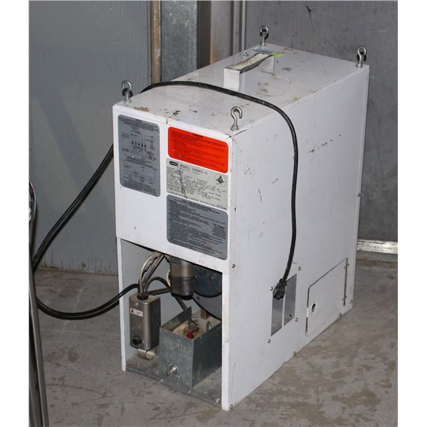 LARGE WHITE HEATER WITH HANDLE MODEL 346KC-4