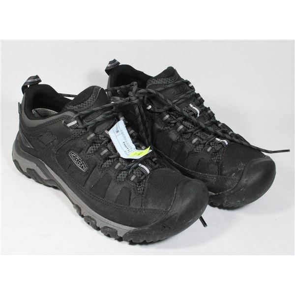 MEN'S SIZE 8.5 KEEN TARGHEE HIKING SHOES