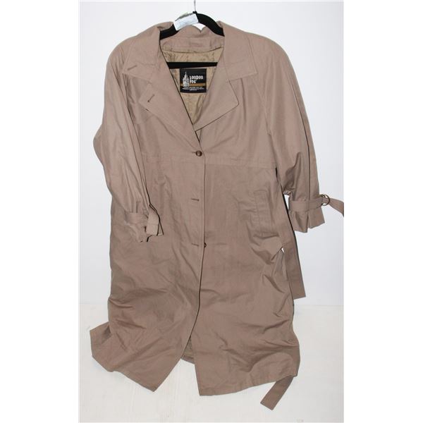 LONDON FOG TRENCH-COAT MADE IN USA SIZE 10 REG