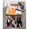 Image 1 : BOX OF LINENS AND SHOES