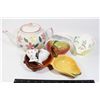 Image 1 : CERAMIC TEAPOT, GRAVY BOWL, SERVING TRAY