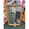 Image 1 : ANTIQUE WOODEN-FRAMED WINDOW FEATURING A BEVELED GLASS DESIGN
