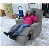 Image 9 : POWER RECLINER! WORKS!