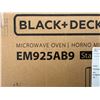 Image 3 : BLACK AND DECKER MICROWAVE - NEW, IN BOX!
